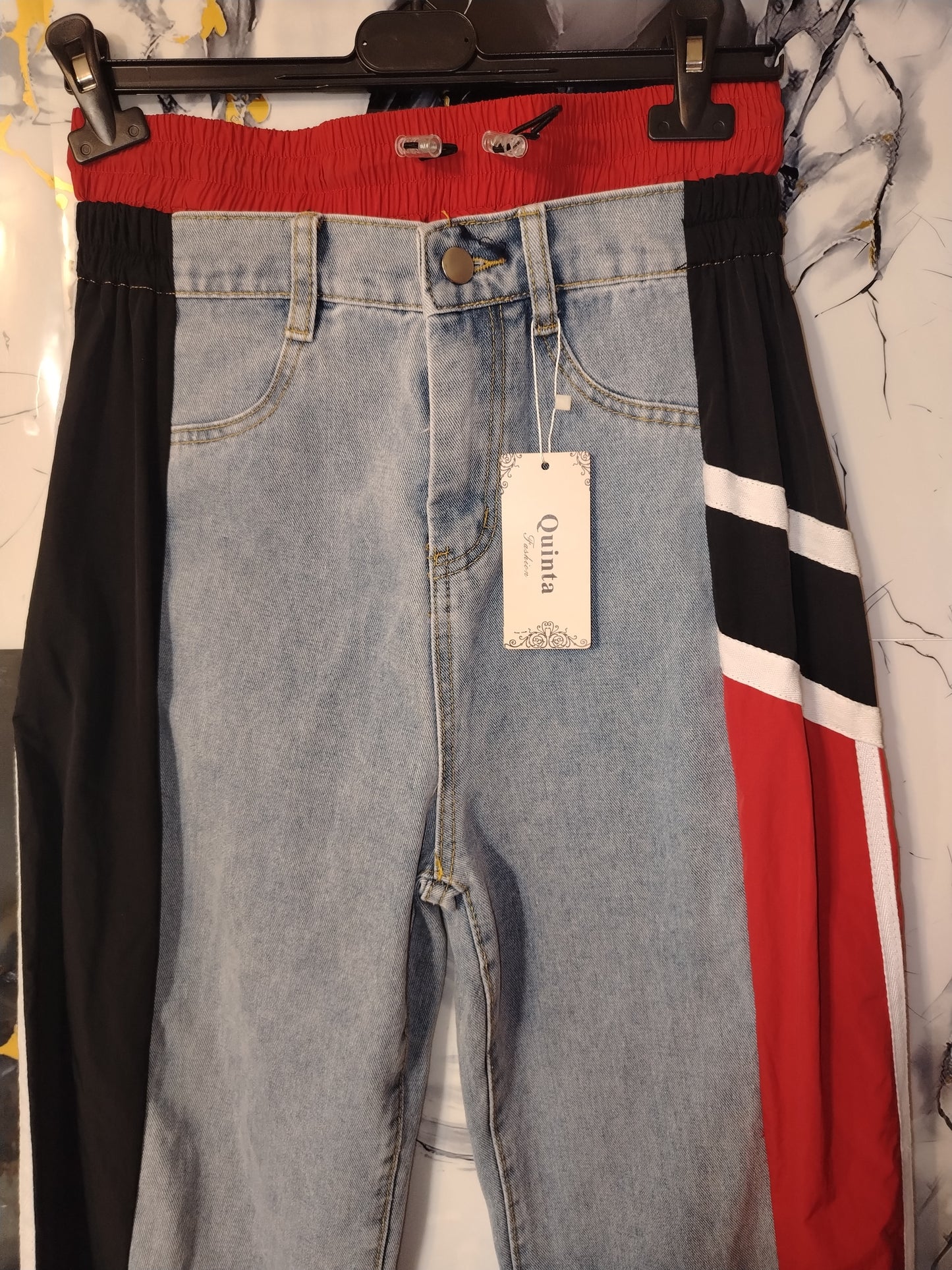 A: PantaJeans