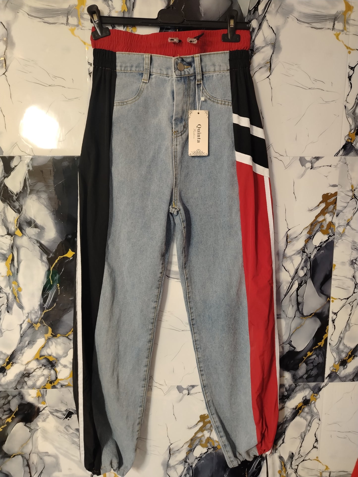 A: PantaJeans