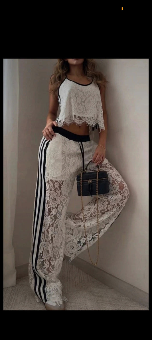 A: TUTA COMPLETA IN PIZZO